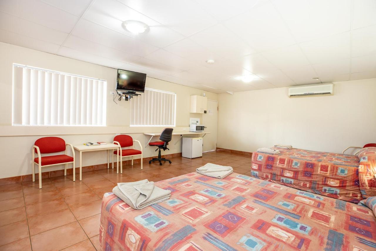 Leichhardt Hotel Motel Cloncurry Exterior photo